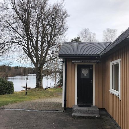 Naturskoent Boende Vid Sjoe Skånes Fagerhult Eksteriør bilde